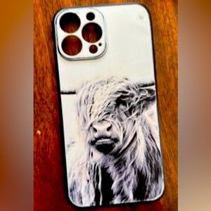 iPhone 13 Pro Max Highland cow case for iPhone 13 Pro Max. Lightly used.